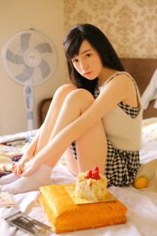 黑色蕾丝裙阿司匹林